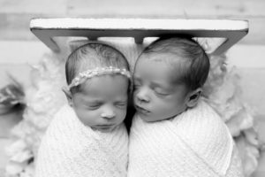 newborn-twins-boy-girl-fraternal-twins-black-white-photo-flower-mound-newborn-photographer